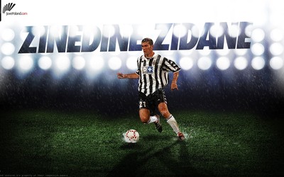 天行体育动态-凯西戴上面具出战铁血硬汉